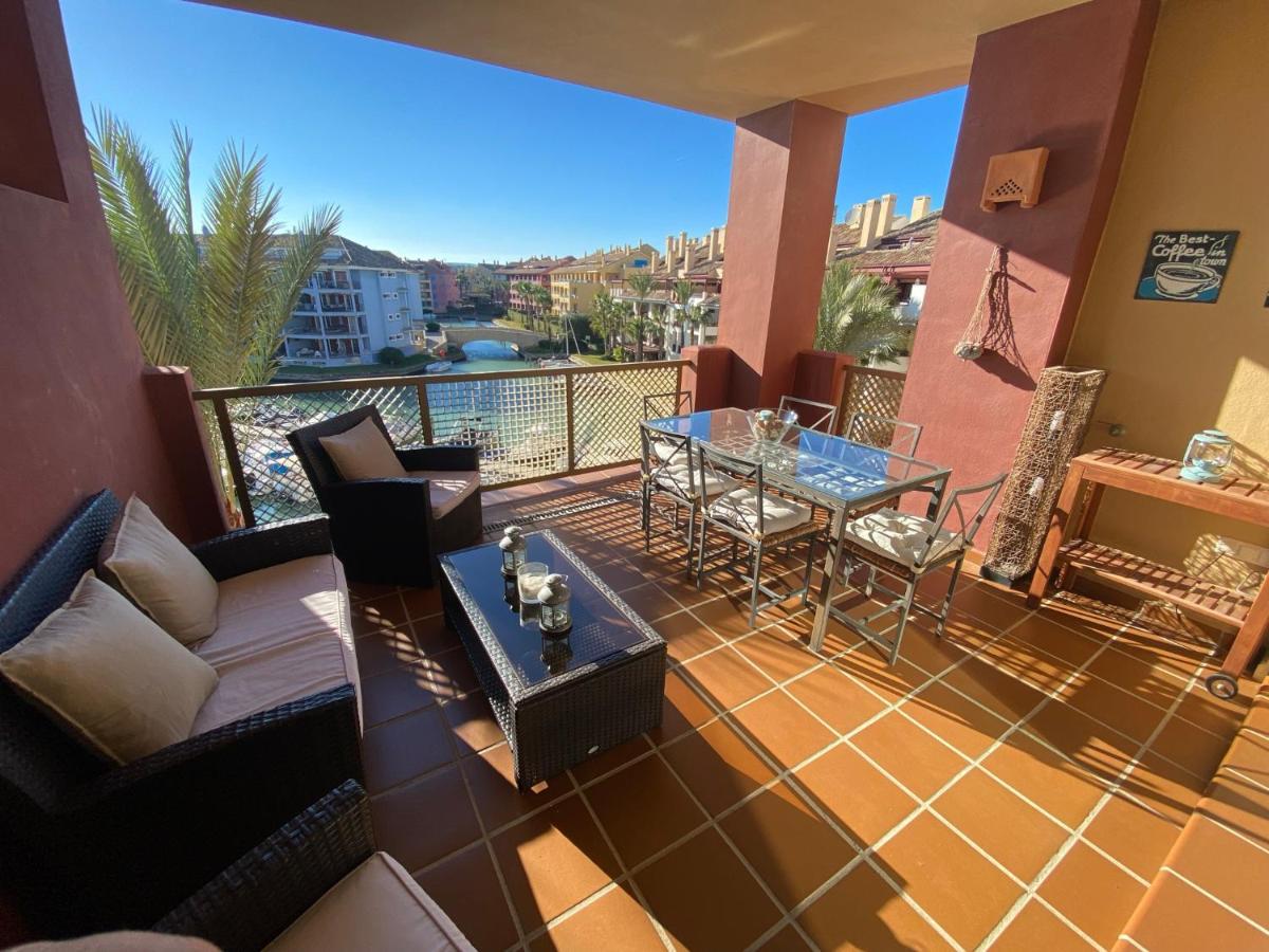 Apartamento Con Terraza Sobre La Marina De Sotogrande San Roque  Zewnętrze zdjęcie