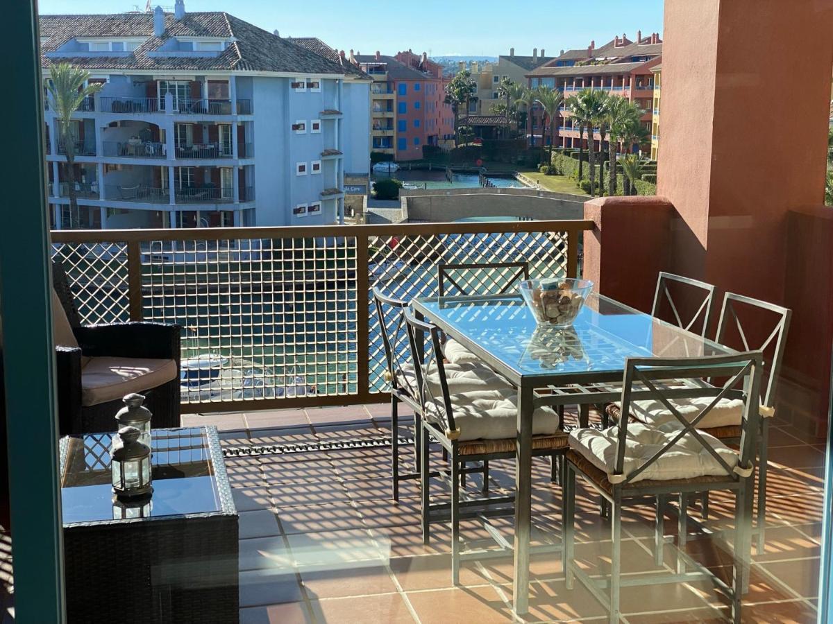 Apartamento Con Terraza Sobre La Marina De Sotogrande San Roque  Zewnętrze zdjęcie