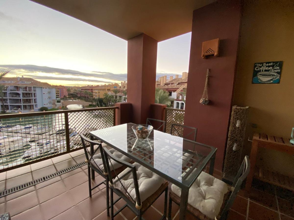 Apartamento Con Terraza Sobre La Marina De Sotogrande San Roque  Zewnętrze zdjęcie